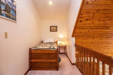 Home Sweet Cabin