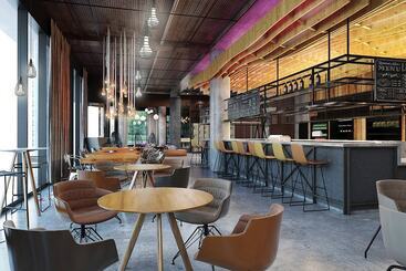 هتل Moxy Szczecin City