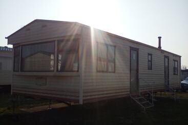 هتل Stunning 3bed Caravan In Camber Kitesurf Family