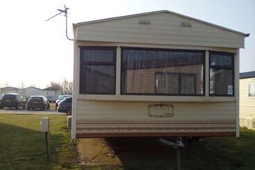 هتل Stunning 3bed Caravan In Camber Kitesurf Family