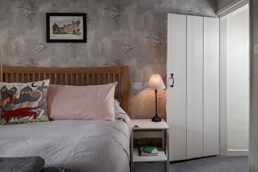 Pearl S Cottage