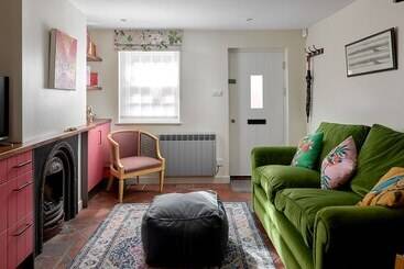 Pearl S Cottage