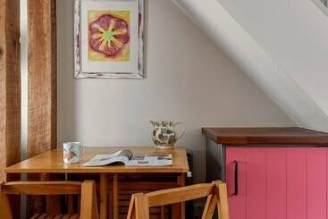 Pearl S Cottage