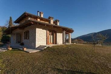 اقامتگاه Beautiful 4 Bed House In Urbino In The Marche