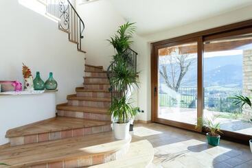اقامتگاه Beautiful 4 Bed House In Urbino In The Marche
