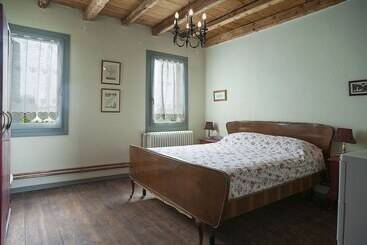 Room In B&b   B&b Carlonga 2 Double Rooms For 4 People