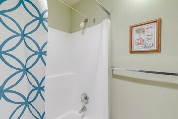 33sw   Wifi   Fireplace   Amenities   Sleeps 4