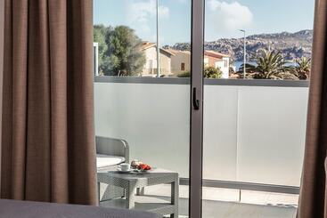پانسیون Capotesta Luxury Rooms