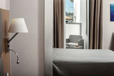 پانسیون Capotesta Luxury Rooms