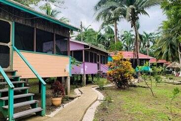 تختخواب و صبحانه River Bend Resort Belize