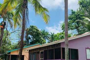 تختخواب و صبحانه River Bend Resort Belize
