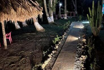 تختخواب و صبحانه River Bend Resort Belize