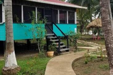 تختخواب و صبحانه River Bend Resort Belize