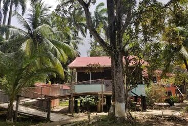 تختخواب و صبحانه River Bend Resort Belize