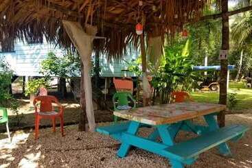 تختخواب و صبحانه River Bend Resort Belize