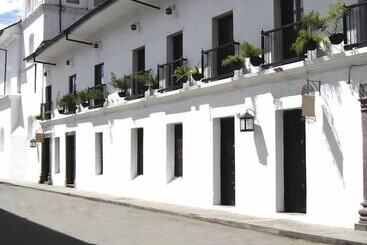 هتل Camino Real