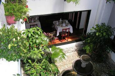 هتل Camino Real