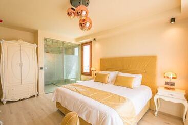 Santa Lucia Boutique - Kercem