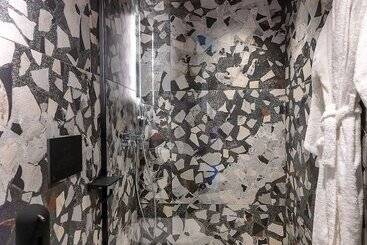 هتل 3 Pines Design Living