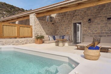 هتل Mandraki Beach Resort   Adults Only