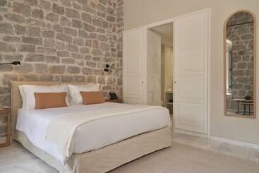 هتل Mandraki Beach Resort   Adults Only