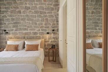 هتل Mandraki Beach Resort   Adults Only