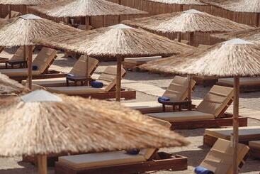 هتل Mandraki Beach Resort   Adults Only