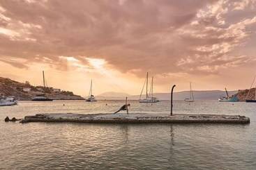 هتل Mandraki Beach Resort   Adults Only