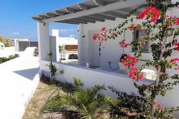 هتل Sea Paradise Villas