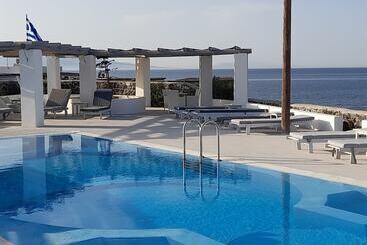 هتل Sea Paradise Villas