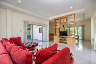 هتل Thara Cholapruek Resort