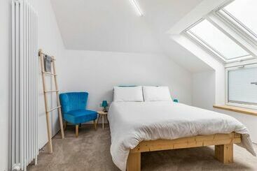 West Sussex Home By The Sea Great For Goodwood