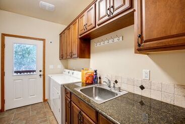 20gs   Wifi   F/p   W/d   Sleeps 6