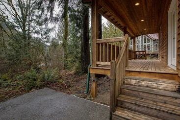 20gs   Wifi   F/p   W/d   Sleeps 6