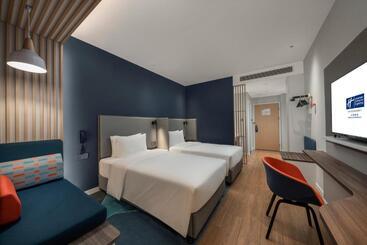 هتل Holiday Inn Express Beihai Silver Beach, An Ihg