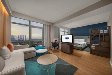 هتل Holiday Inn Express Beihai Silver Beach, An Ihg