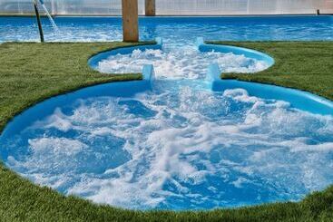 Mediterrani Natura Spa Resort