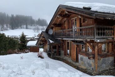 تختخواب و صبحانه Chalet De Mado