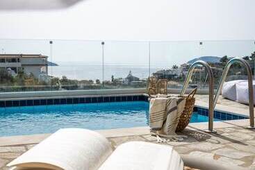 هتل Avaton Suites & Villa Philian Collection