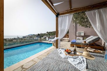 هتل Avaton Suites & Villa Philian Collection