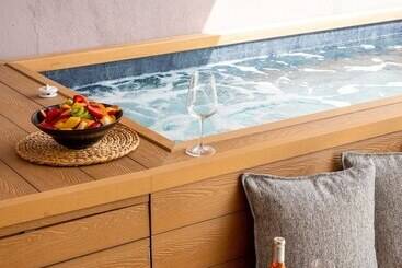 هتل Avaton Suites & Villa Philian Collection