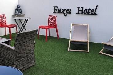 هتل Fuzei Hôtel Lorient Lanester