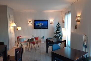 هتل Fuzei Hôtel Lorient Lanester