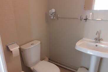 هتل Fuzei Hôtel Lorient Lanester