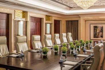 Holiday Inn Hotel And Suites Wuhan New City By Ihg