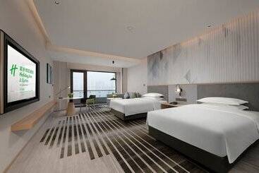 Holiday Inn Hotel And Suites Wuhan New City By Ihg