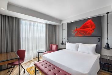 هتل Radisson Red Chandigarh Mohali