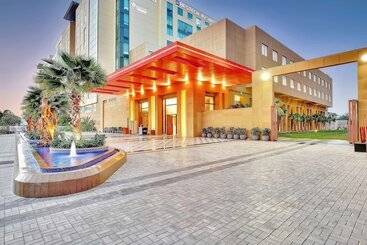 هتل Radisson Red Chandigarh Mohali