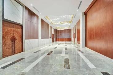 هتل Radisson Red Chandigarh Mohali