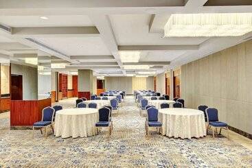 هتل Radisson Red Chandigarh Mohali